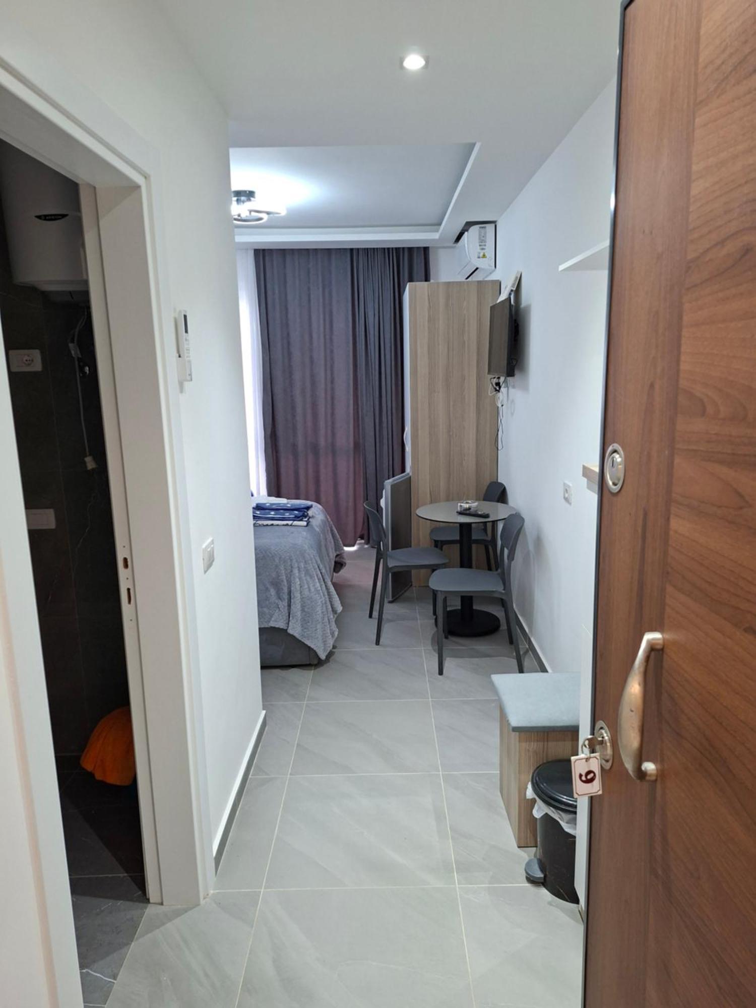 D&D Hotel Shëngjin Habitación foto